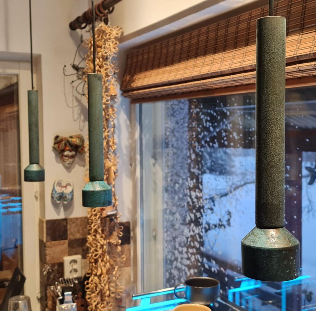 vasest köögi rippvalgusti