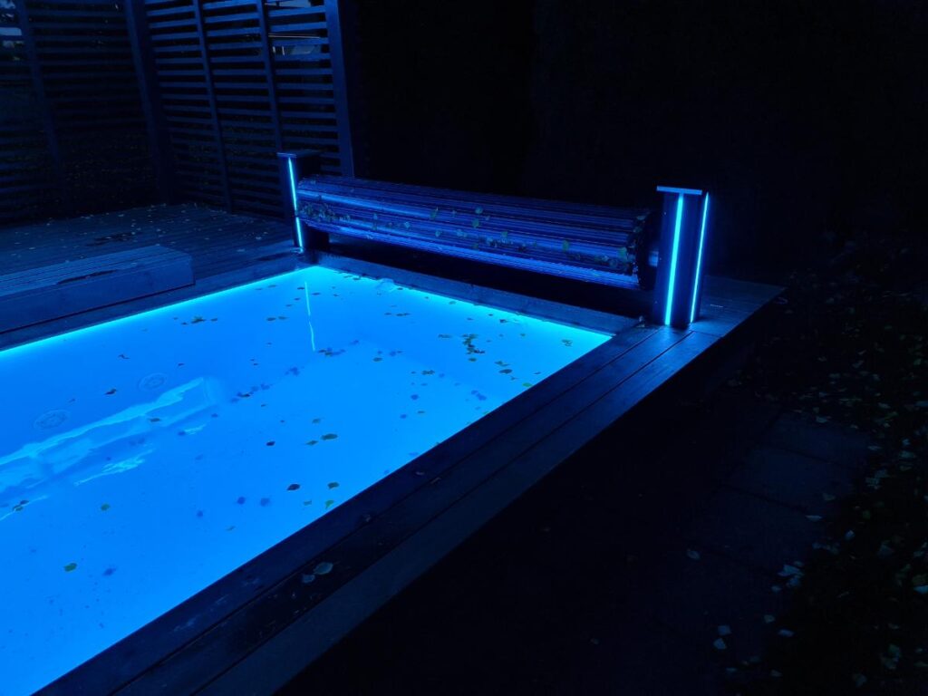 swimming pool slatted cover winder post light