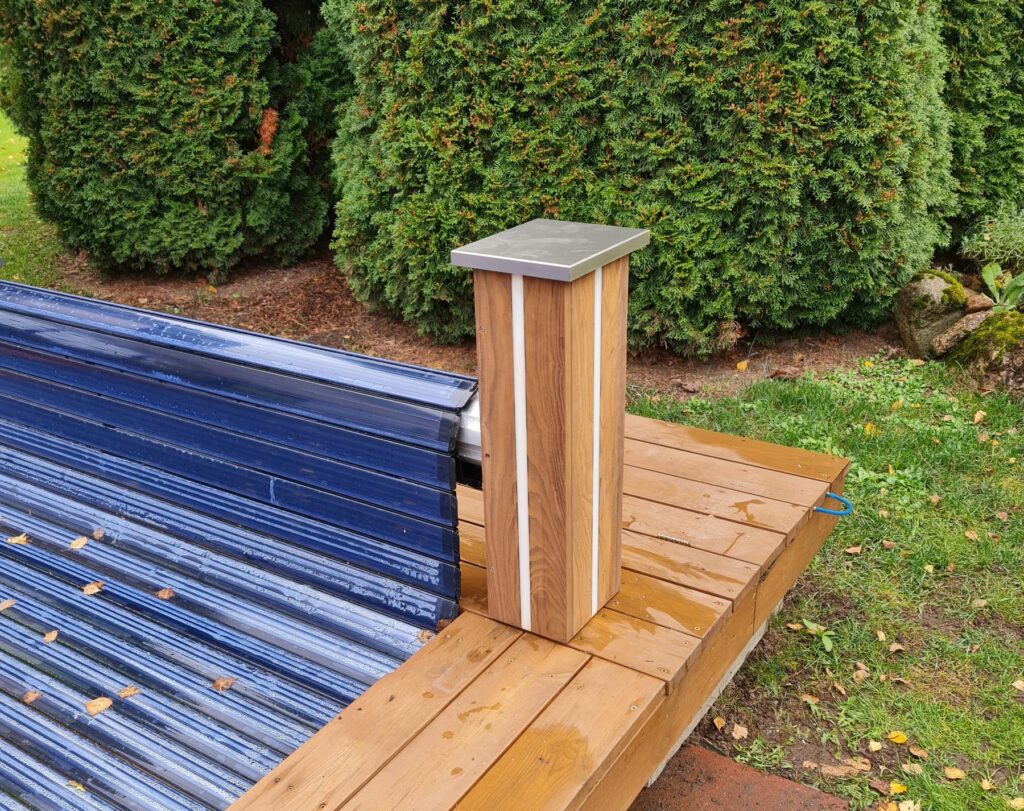 pole of the pool cover winding mechanism